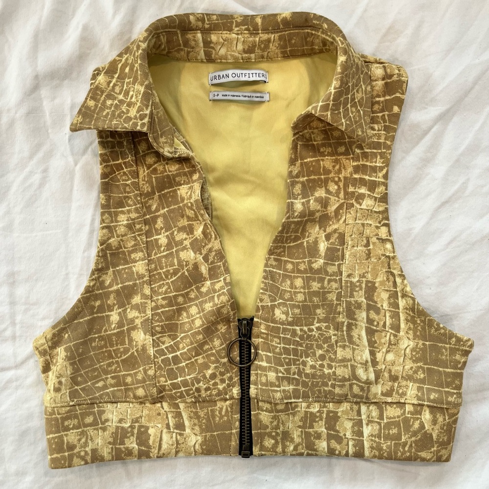 urban outfitters faux suede snakeskin crop vest